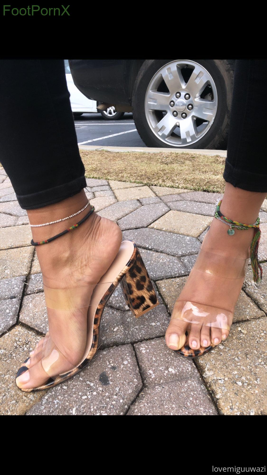 lovemiguuwazi feet photo 12